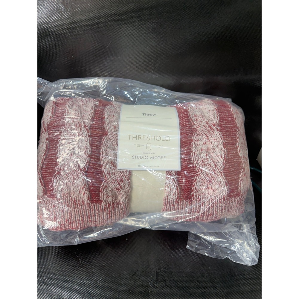 Threshold Studio McGee Cable Knit Throw Blanket Red Cream 50x60 100% Recycled